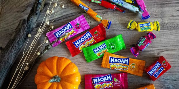 M023 Maoam Halloween Stripes FACEBOOK
