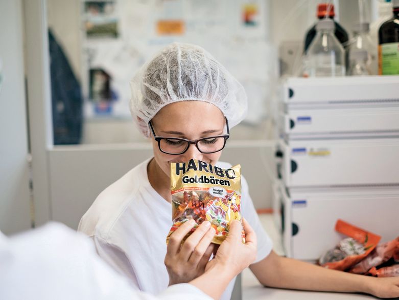 Odbornice na chutě testuje vůni zlatých medvídků